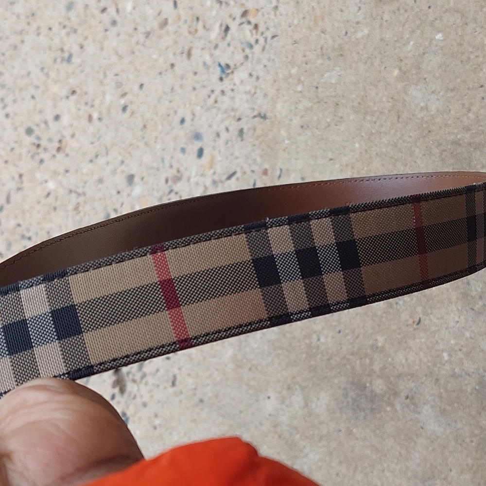 Burberry belt